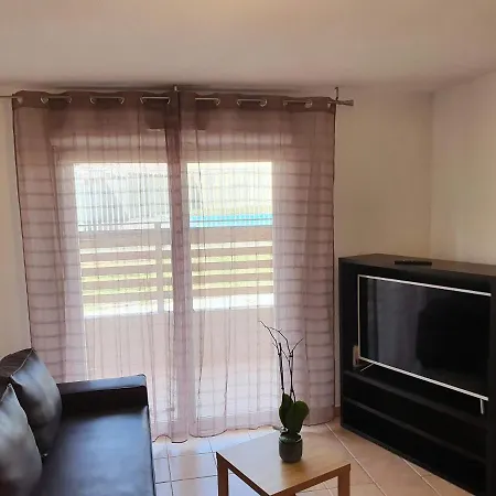 Apartment Coquet Dans *